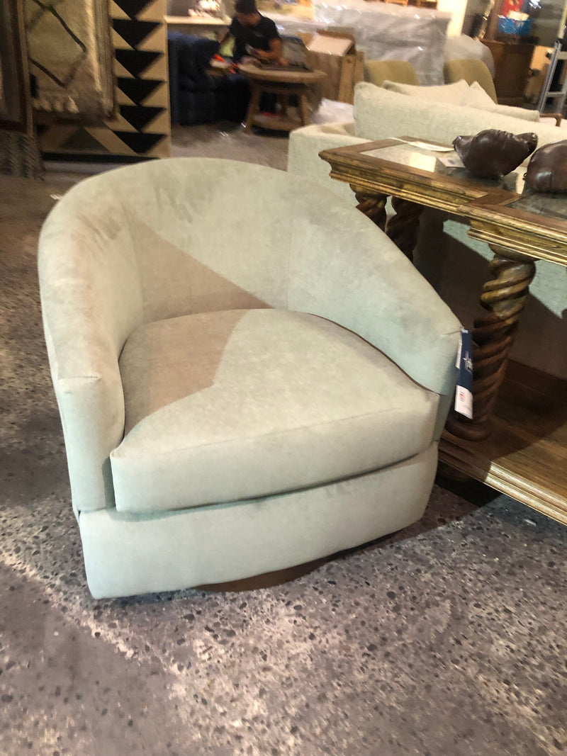 ENNELY SWIVEL CHAIR BY BEST