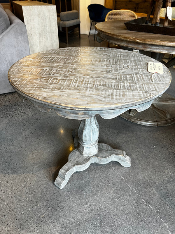 GIN ROUND DINING TABLE